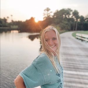 Meet your Posher, Ella